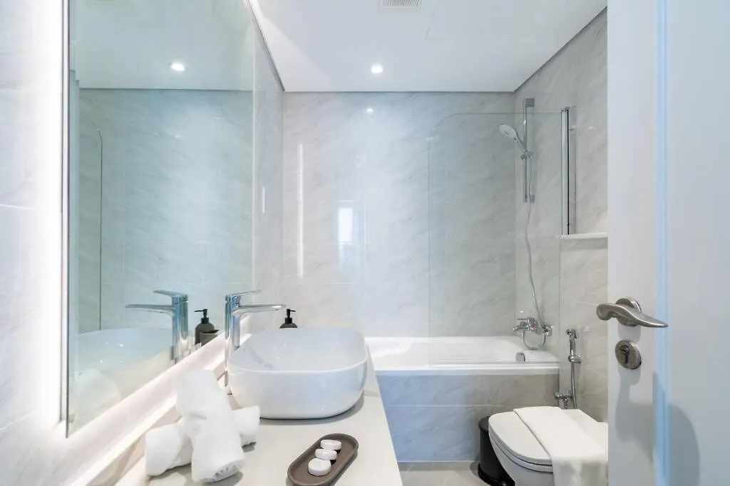 First Class 1Br Modern And Spacious Dubai Apartment